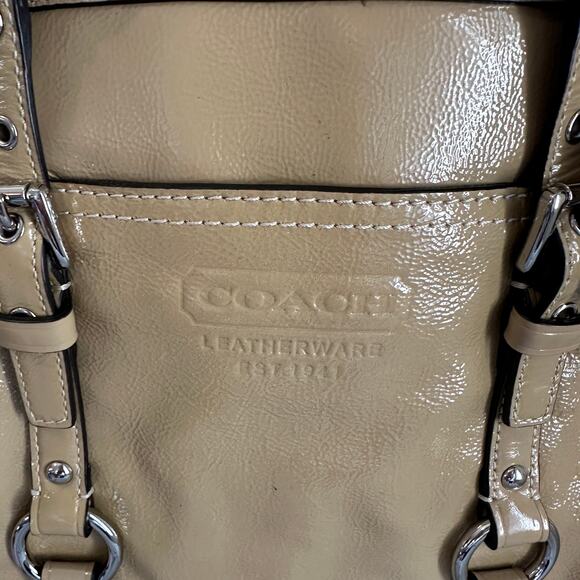 Coach Gallery Patent Leather Tote Bag Tan Camel 10380 Purple Lining - Picture 13 of 15